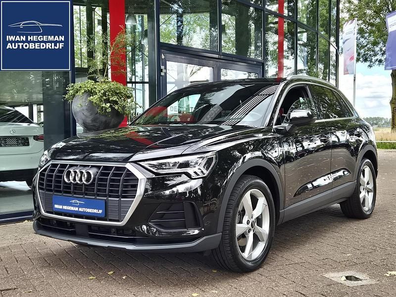 Zwart Gebruikt 2022 Audi Q3 SUV | € 32.890 (Goede deal) - Afbeelding 1/3