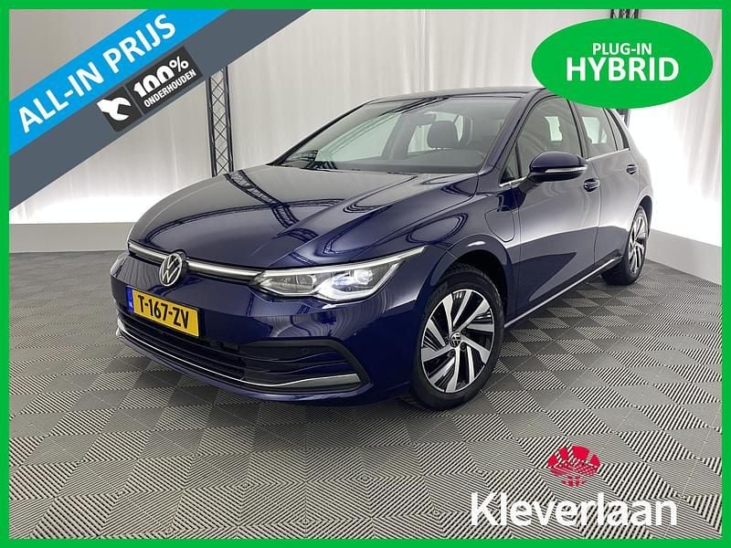 Blauw Gebruikt 2021 VW Golf VIII Style Hatchback | € 24.995 (Eerlijke prijs) - Afbeelding 1/4