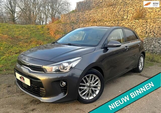 Grijs (metallic) Occasion 2017 Kia Rio DREAM-TEAM Edition Hatchback | € 10.500 (Eerlijke prijs) - Afbeelding 1/4