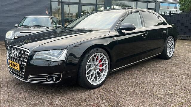 Bruin (metallic) Gebruikt 2011 Audi A8L Proline Sedan | € 24.950 - Afbeelding 1/4