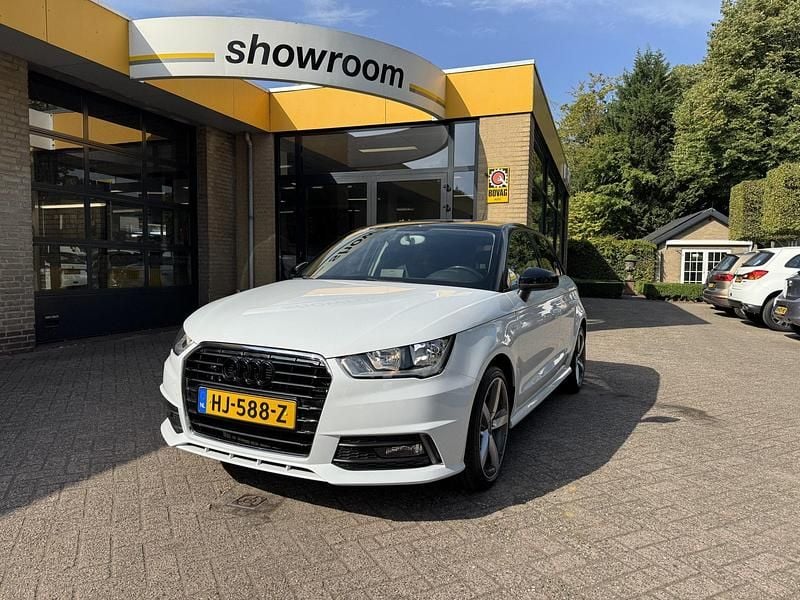 Wit Gebruikt 2015 Audi A1 Hatchback | € 15.995 (Eerlijke prijs) - Afbeelding 1/4