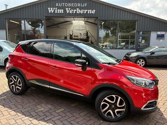 Rood Gebruikt 2017 Renault Captur Dynamique SUV | € 13.950 (Eerlijke prijs) - Afbeelding 1/4