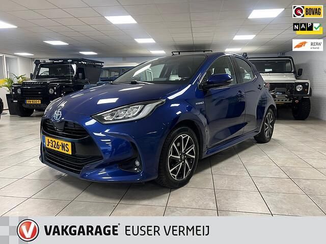 Blauw Occasion 2020 Toyota Yaris Edition Hatchback | € 12.950 (Super prijs) - Afbeelding 1/4