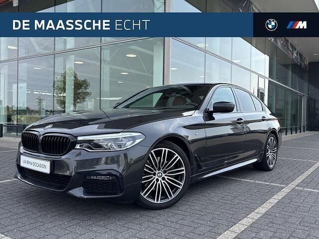 Grijs Gebruikt 2020 BMW 520 Executive Sedan | € 33.450 (Eerlijke prijs) - Afbeelding 1/4