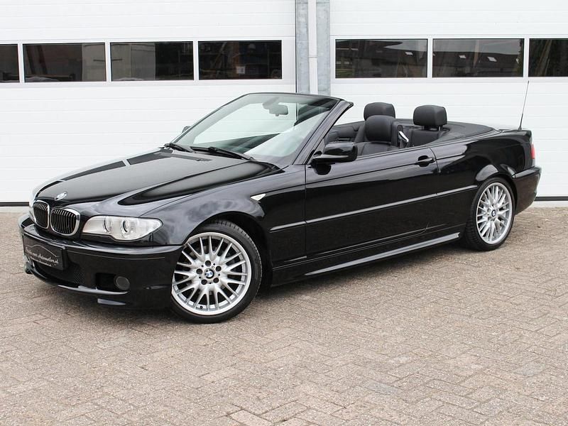 Zwart, metallic lak Gebruikt 2006 BMW 325 Cabriolet M Sport Cabriolet | € 19.950 (Iets duurder) - Afbeelding 1/4