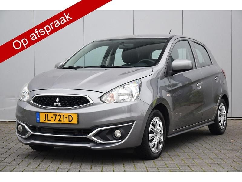 Grijs Gebruikt 2016 Mitsubishi Space Star Hatchback | € 5.999 (Eerlijke prijs) - Afbeelding 1/4