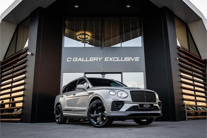 Grijs Occasion 2021 Bentley Bentayga SUV | € 249.995 - Afbeelding 1/4