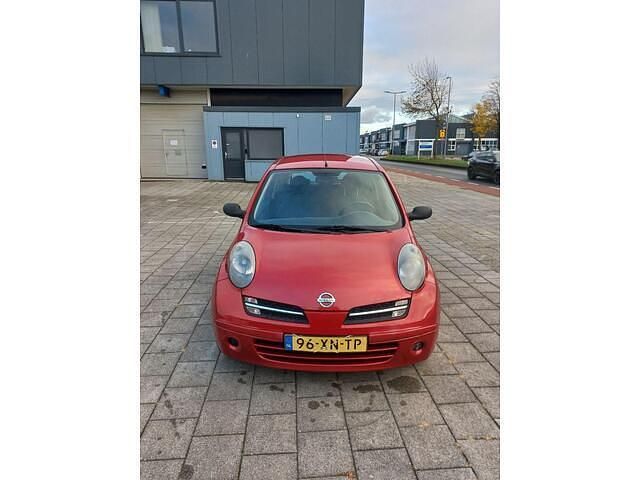 Rood Gebruikt 2007 Nissan Micra Visia Hatchback | € 3.099 (Eerlijke prijs) - Afbeelding 1/4