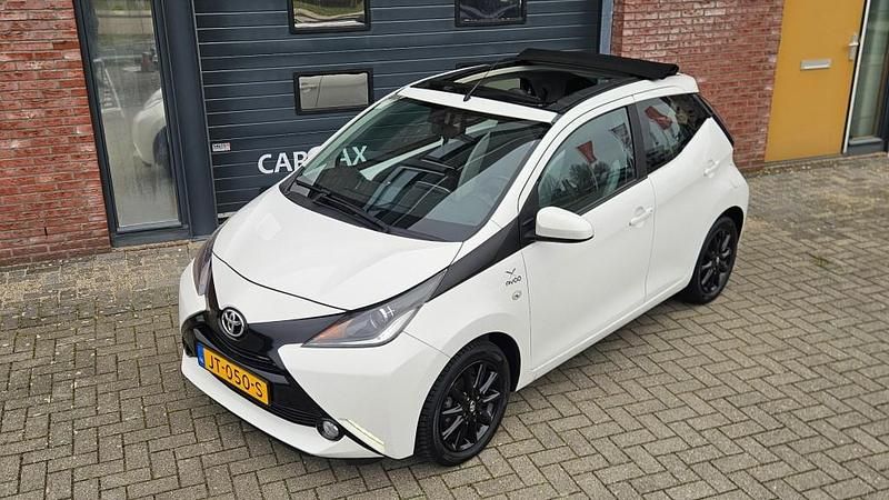 Occasion Toyota Aygo X-wave 69 PK (50 kW) 2016 Hatchback Hatchback