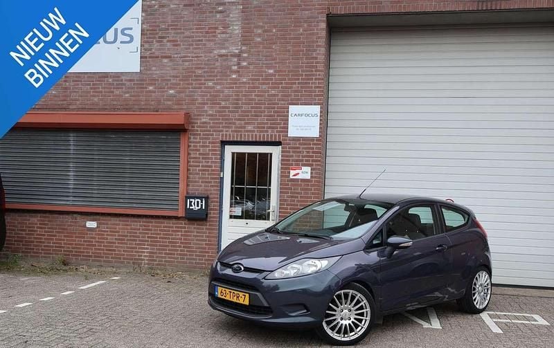 Grijs Gebruikt 2012 Ford Fiesta Trend Hatchback | € 2.499 (Goede deal) - Afbeelding 1/4