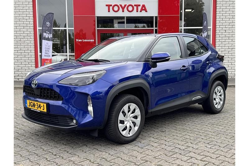 Blauw Gebruikt 2024 Toyota Yaris Hybrid Active SUV | € 25.499 (Super prijs) - Afbeelding 1/1