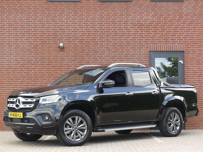 Zwart Gebruikt 2018 Mercedes X250 Pickup | € 29.950 - Afbeelding 1/4