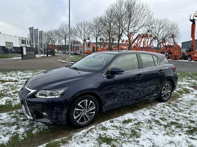 Occasion Lexus CT200h 99 PK (72 kW) 2019 Blauw Hatchback