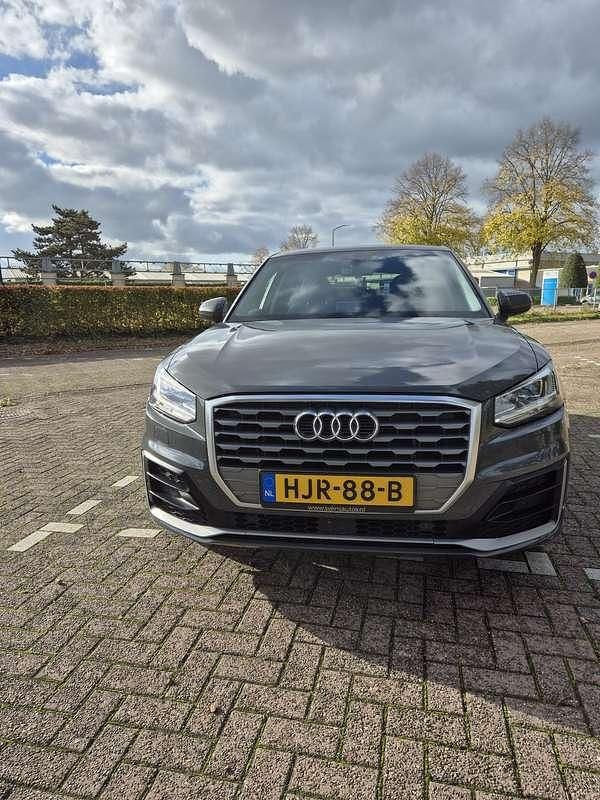 Grijs Occasion 2017 Audi Q2 SUV | € 18.995 (Eerlijke prijs) - Afbeelding 1/4