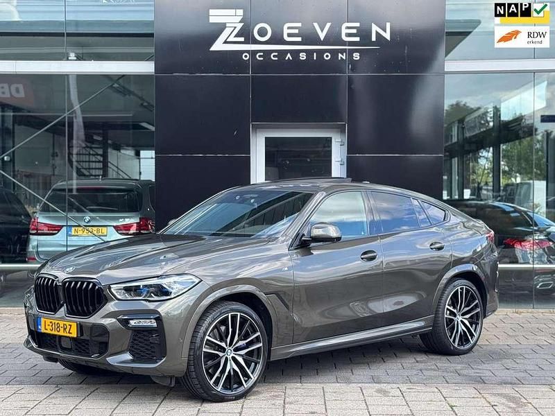 Groen Gebruikt 2021 BMW X6 Executive SUV | € 64.995 - Afbeelding 1/4