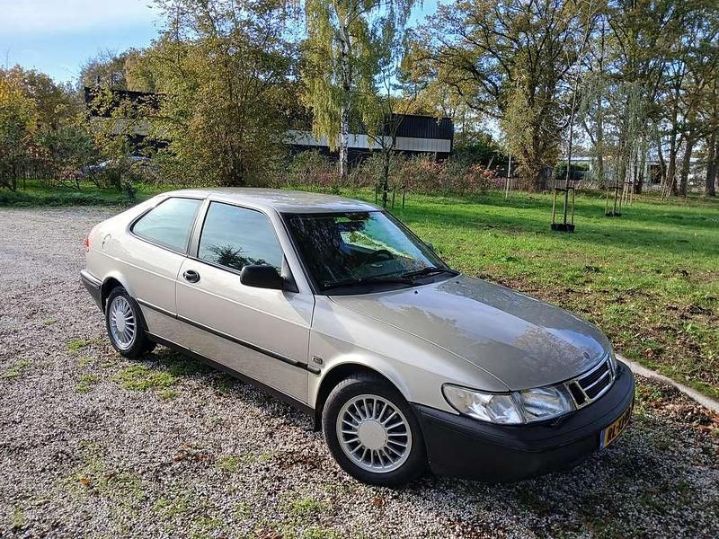 Occasion Saab 900 131 PK (96 kW) 1997 Zilver Hatchback