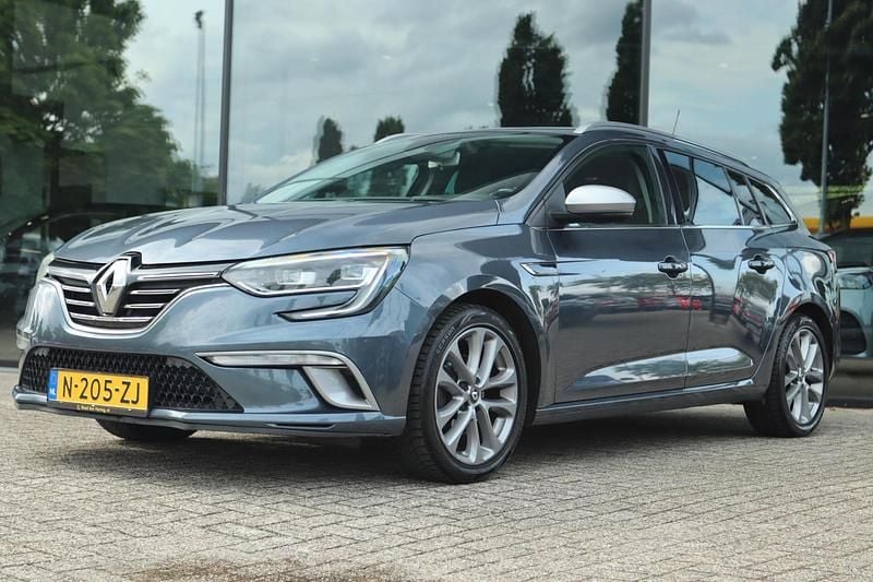 Grijs Occasion 2022 Renault Mégane GrandTour GT-Line Stationwagen | € 9.950 (Super prijs) - Afbeelding 1/4