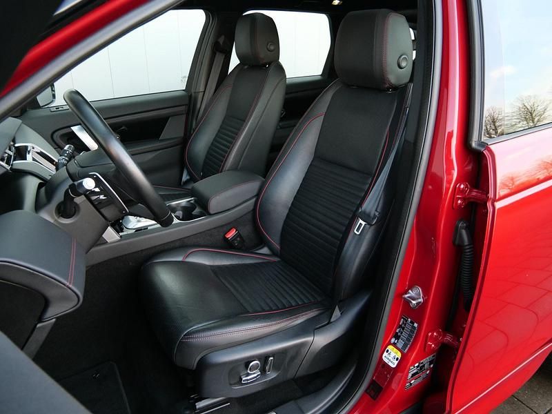 Occasion Land Rover Discovery 5 SE Dynamic 309 PK (227 kW) 2022 Rood SUV