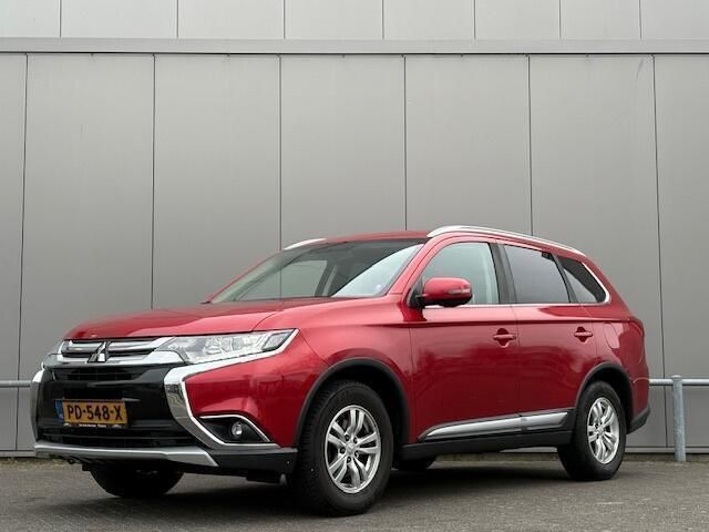Rood Gebruikt 2017 Mitsubishi Outlander SUV | € 14.950 (Goede deal) - Afbeelding 1/4