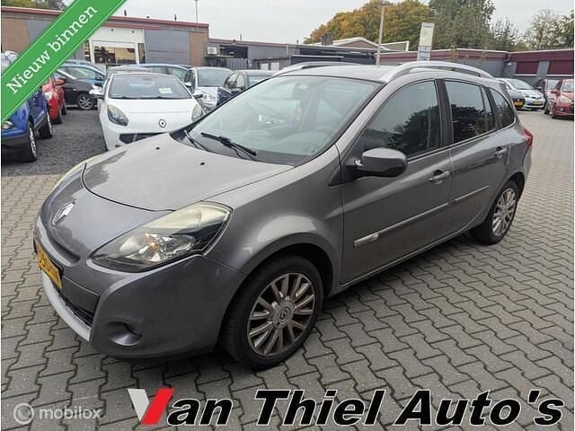 Grijs Gebruikt 2009 Renault Clio GrandTour Expression Stationwagen | € 1.450 (Eerlijke prijs) - Afbeelding 1/4