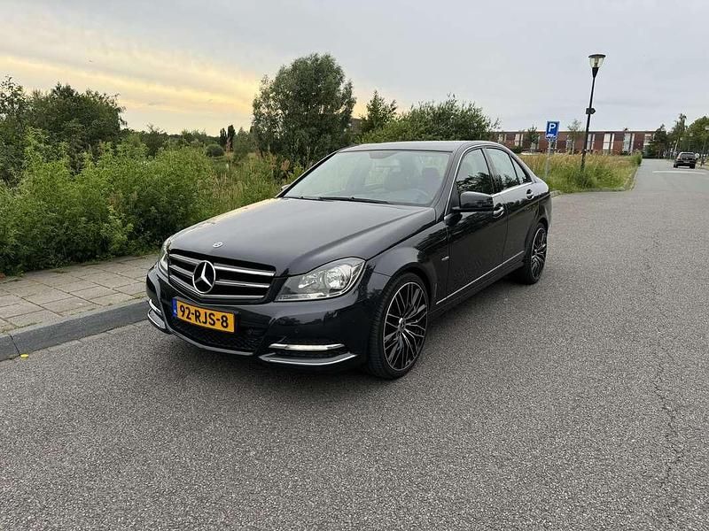Gebruikt 2011 Mercedes C180 Avantgarde Sedan | € 12.750 (Eerlijke prijs) - Afbeelding 1/4