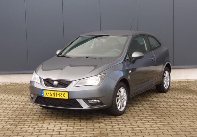 Grijs Gebruikt 2014 Seat Ibiza Style Hatchback | € 5.750 (Eerlijke prijs) - Afbeelding 1/4