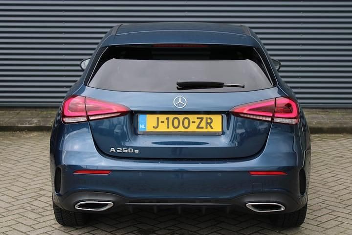 Occasion Mercedes A250 AMG 2020 Blauw Hatchback