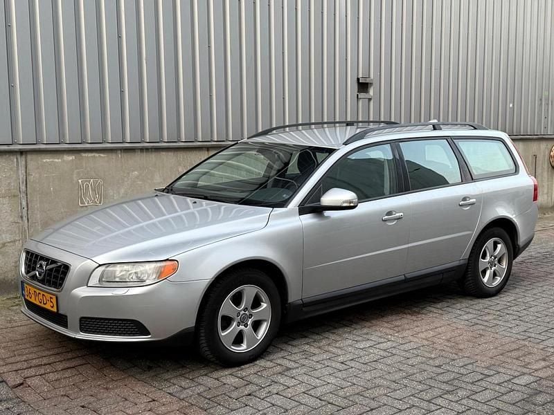 Occasion Volvo V70 Momentum 136 PK (100 kW) 2010 Grijs Stationwagen
