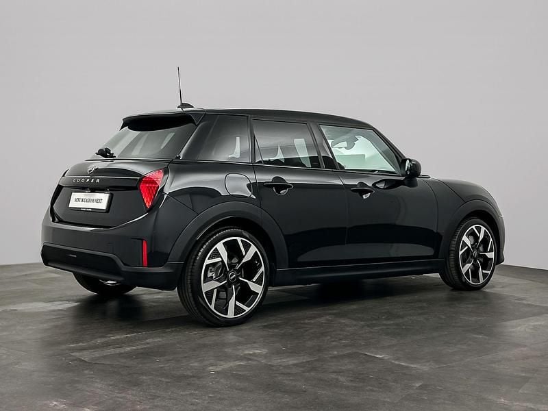 Occasion Mini Cooper Classic 114 kW (156 PK) 2025 Zwart Hatchback