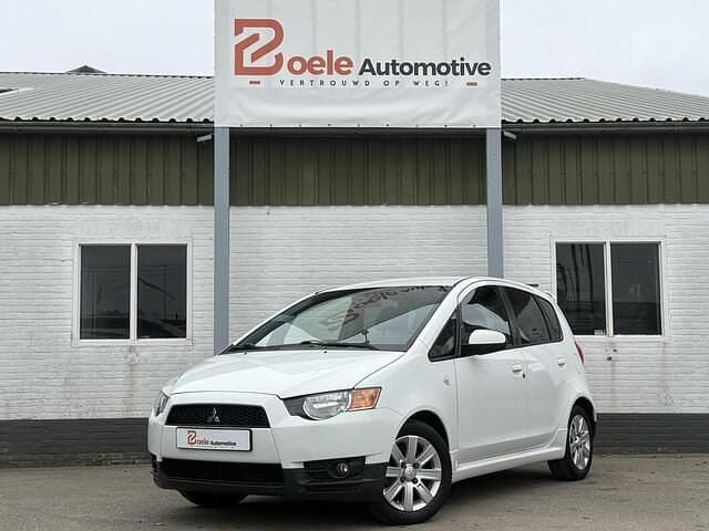 Wit Gebruikt 2012 Mitsubishi Colt Edition Hatchback | € 3.495 (Goede deal) - Afbeelding 1/4