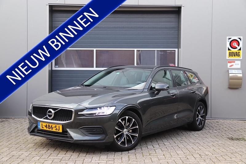 Grijs Gebruikt 2021 Volvo V60 Momentum Stationwagen | € 19.995 (Super prijs) - Afbeelding 1/4