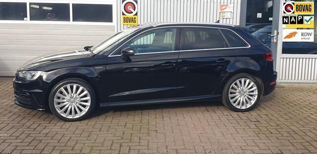 Zwart Occasion 2015 Audi A3 Sportback S-Line Hatchback | € 9.900 (Goede deal) - Afbeelding 1/4