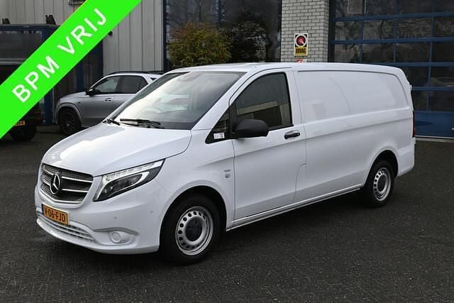 Wit Gebruikt 2020 Mercedes Vito Van | € 22.950 (Eerlijke prijs) - Afbeelding 1/4