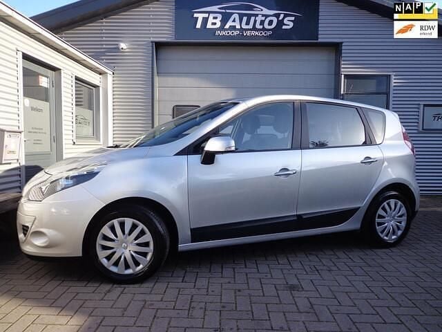 Grijs Gebruikt 2011 Renault Scénic III Expression MPV | € 3.450 (Goede deal) - Afbeelding 1/4