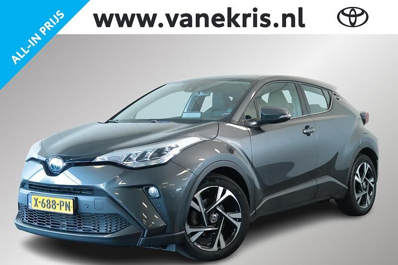 Grijs Occasion 2023 Toyota C-HR SUV | € 27.399 (Goede deal) - Afbeelding 1/4