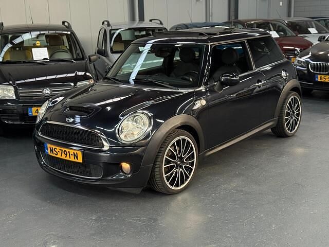 Zwart Gebruikt 2008 Mini Cooper S Chili Hatchback | € 6.499 (Eerlijke prijs) - Afbeelding 1/4