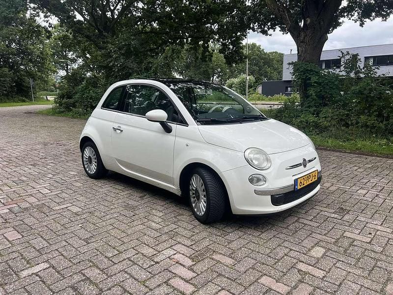 Wit Gebruikt 2011 Fiat 500 Lounge Hatchback | € 2.750 (Eerlijke prijs) - Afbeelding 1/4