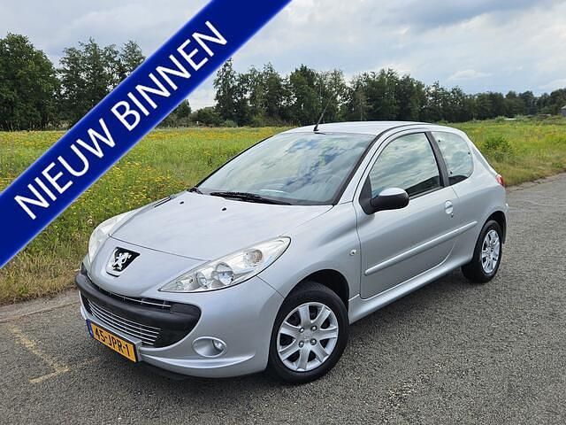 Grijs Gebruikt 2009 Peugeot 206+ Hatchback | € 2.999 (Eerlijke prijs) - Afbeelding 1/4