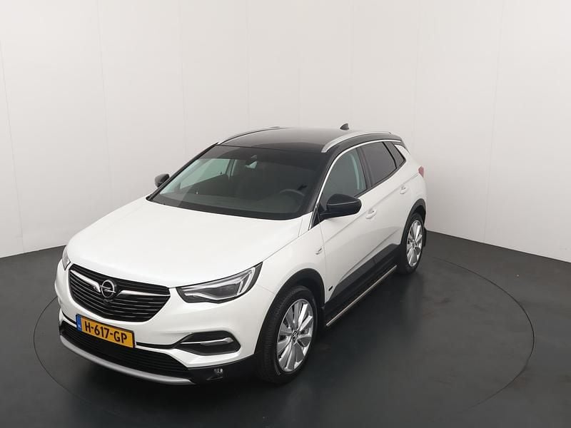 Wit (metallic) Occasion 2020 Opel Grandland X Innovation SUV | € 21.490 (Goede deal) - Afbeelding 1/4