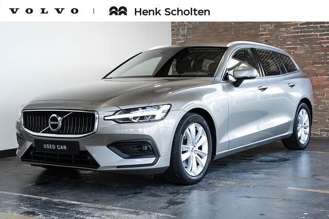 Grijs Gebruikt 2021 Volvo V60 Momentum Stationwagen | € 24.950 (Eerlijke prijs) - Afbeelding 1/4