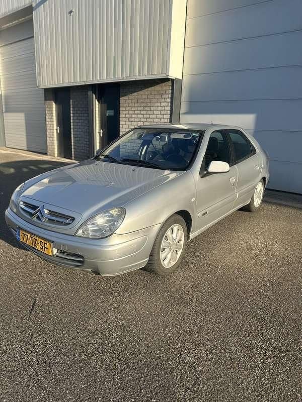Grijs Gebruikt 2002 Citroën Xsara Hatchback | € 1.250 (Eerlijke prijs) - Afbeelding 1/4