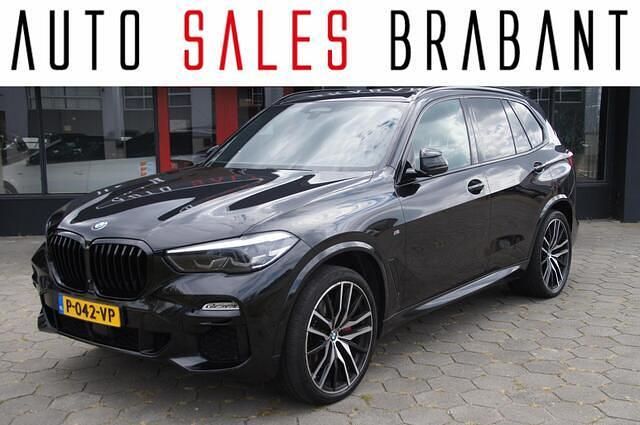 Zwart Gebruikt 2021 BMW X5 Executive SUV | € 56.990 (Eerlijke prijs) - Afbeelding 1/4