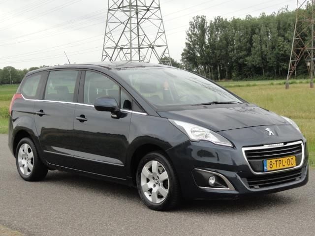 Blauw Gebruikt 2014 Peugeot 5008 MPV | € 7.995 (Duur) - Afbeelding 1/4