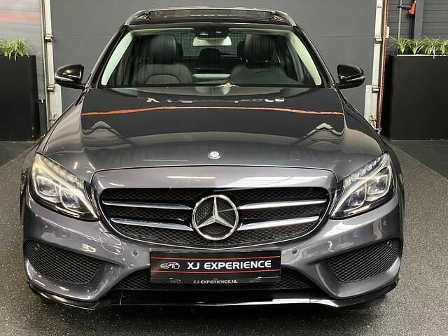 Grijs Gebruikt 2016 Mercedes C220 AMG Stationwagen | € 19.900 (Eerlijke prijs) - Afbeelding 1/4