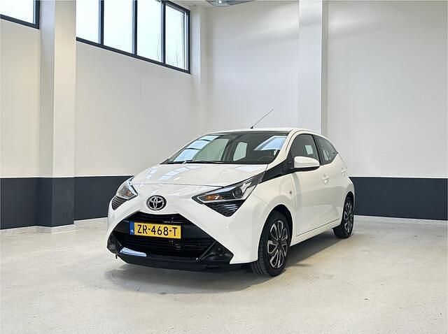 Occasion Toyota Aygo X-play 72 PK (52 kW) 2019 Wit Hatchback