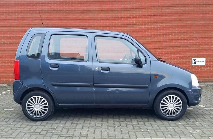 Occasion Opel Agila Essentia 80 PK (58 kW) 2006 Grijs Hatchback