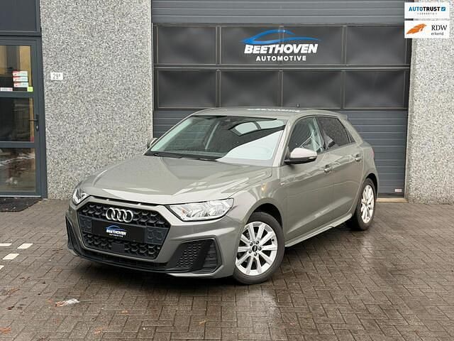 Grijs Occasion 2021 Audi A1 Sportback S-Line Hatchback | € 18.950 (Goede deal) - Afbeelding 1/4