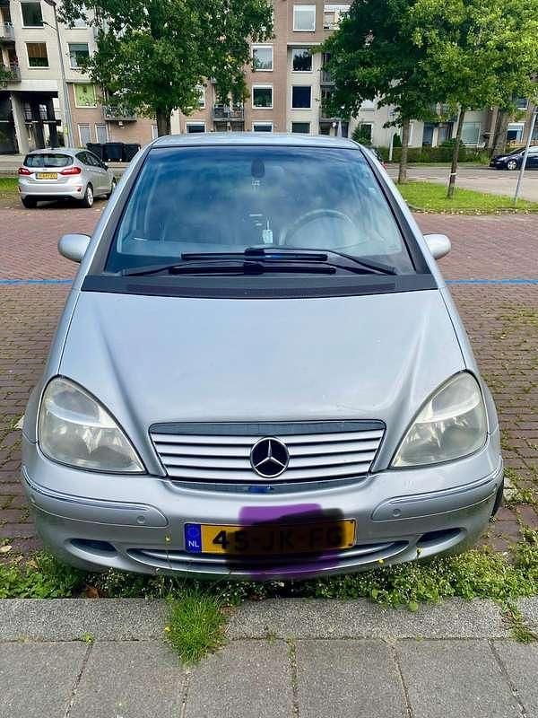 Grijs Gebruikt 2002 Mercedes A140 Elegance Stationwagen | € 2.350 (Iets duurder) - Afbeelding 1/4