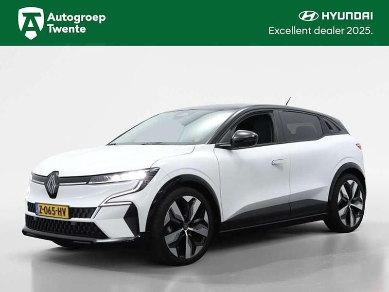 Wit Gebruikt 2023 Renault Megane E-Tech Equilibre Hatchback | € 21.950 (Super prijs) - Afbeelding 1/4