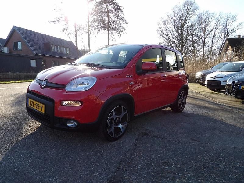 Occasion Fiat Panda Cross Cross 69 PK (50 kW) 2022 Rood Hatchback